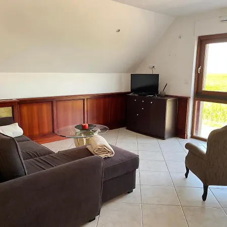 O Rivage Du Mont 10/12 Pers *